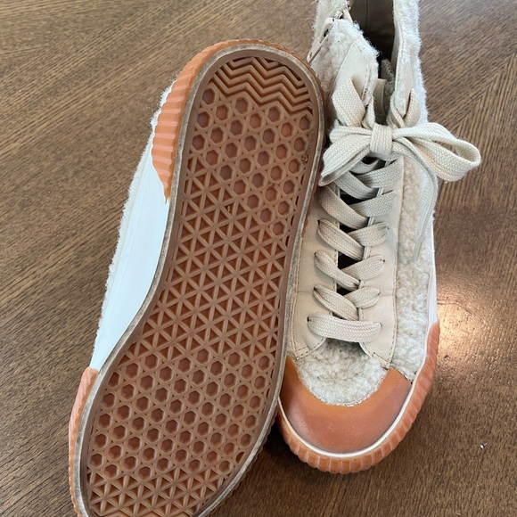 Mango Hightops - Picture 2 of 4